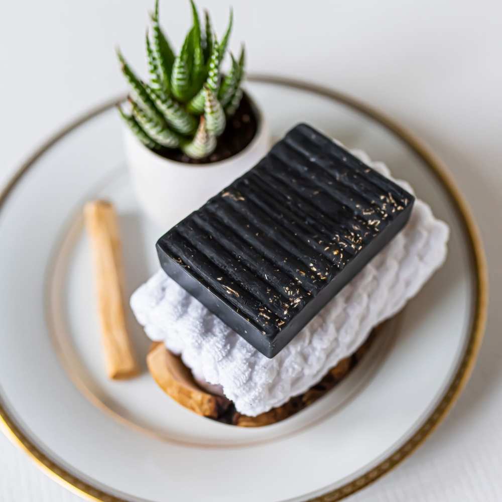 Activated Charcoal - Soap Bar (Shea & Oat) | Humby Organics - Zero Waste Cartel