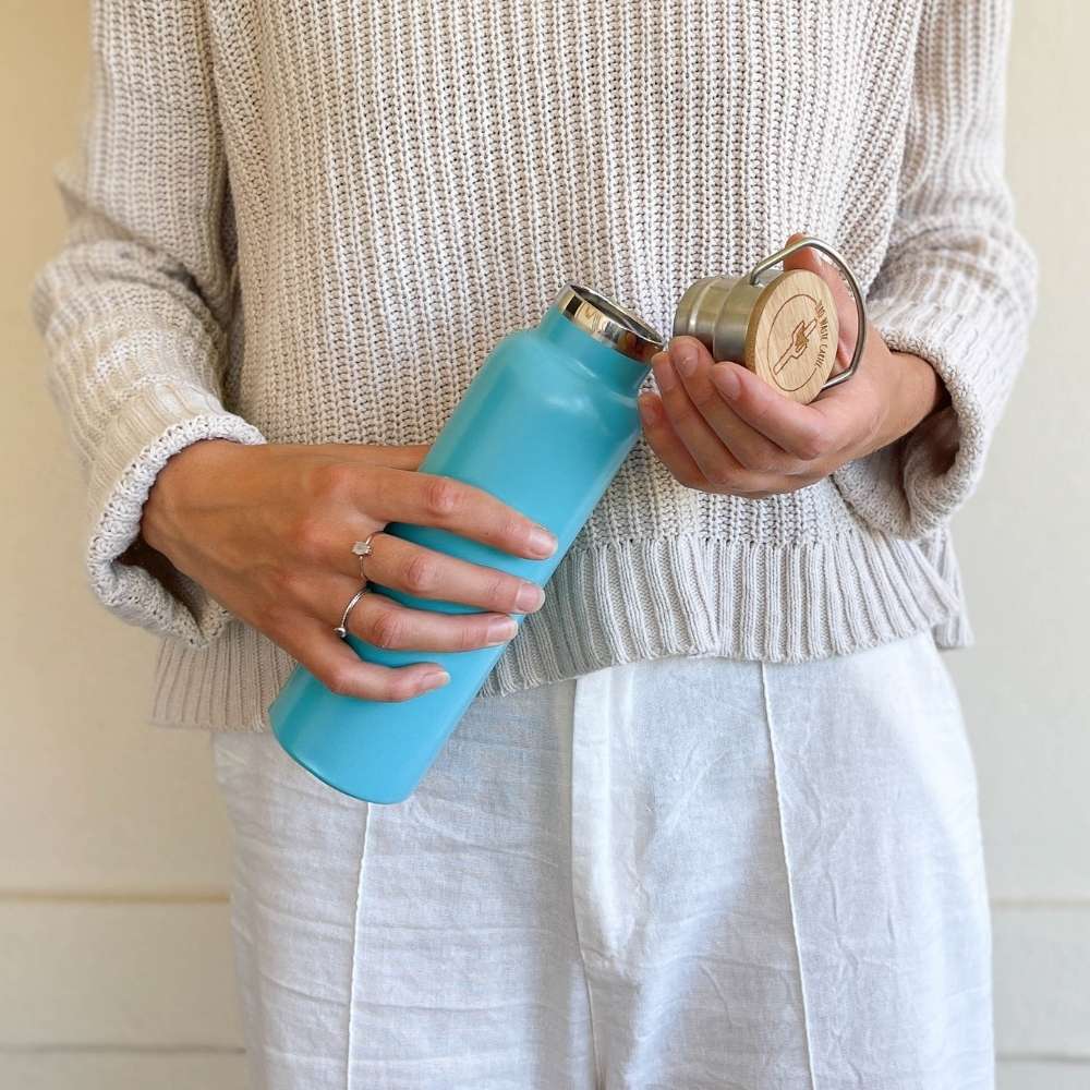 Blue Stainless Steel Drinking Bottle with Bamboo Lid - 500ml